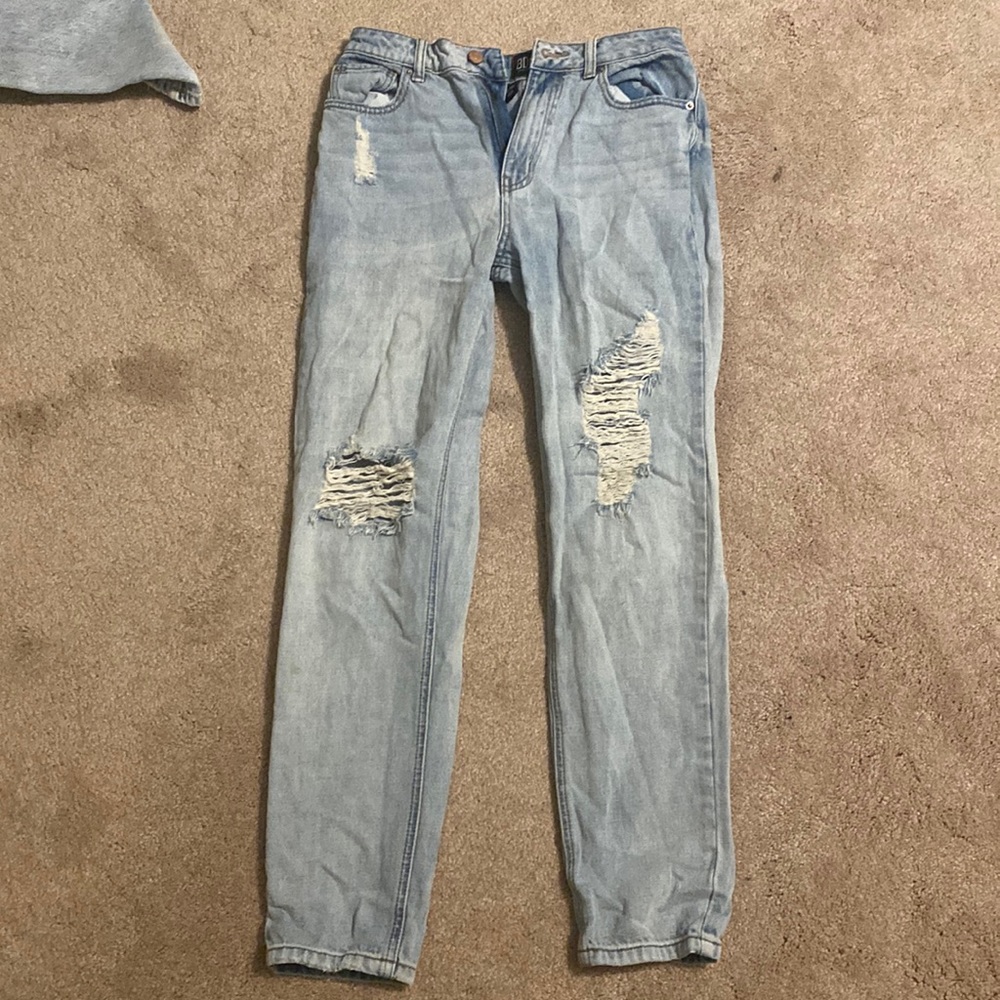 High rise mom jeans size 26 Urban outfitters
